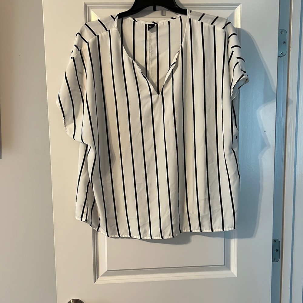White and black stripe blouse size 3XL